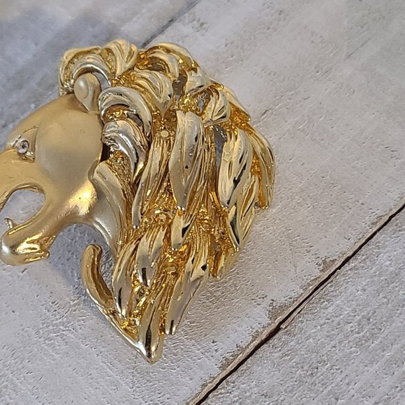 Vintage Lion Head Gold Tone Brooch Pin Rhinestone Eye Leo Zodiac 3d Profile - Picture 3 of 8